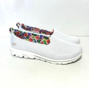 Skechers Size 9 WIDE White Go Walk Stretch Goga Mat Slip On Knit Sneakers Shoes